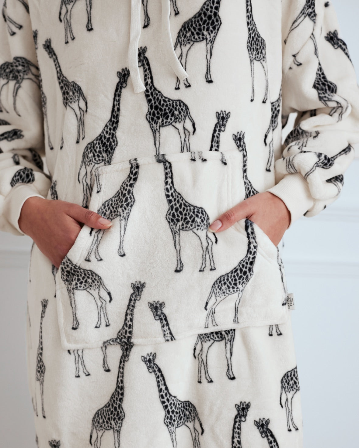 Fleece Giraffe Print Blanket Hoodie