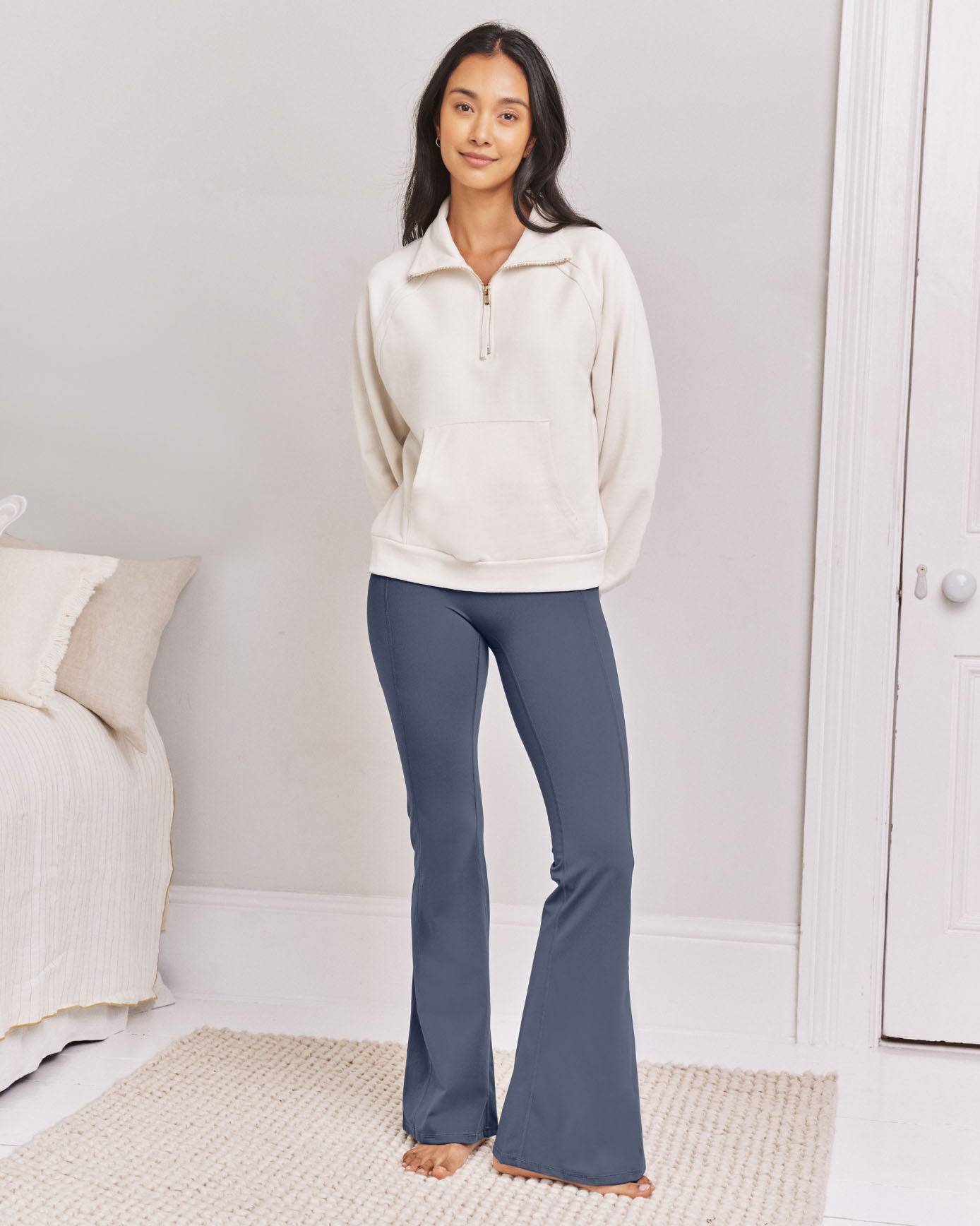 SoftSculpt Flared Leggings - Charcoal