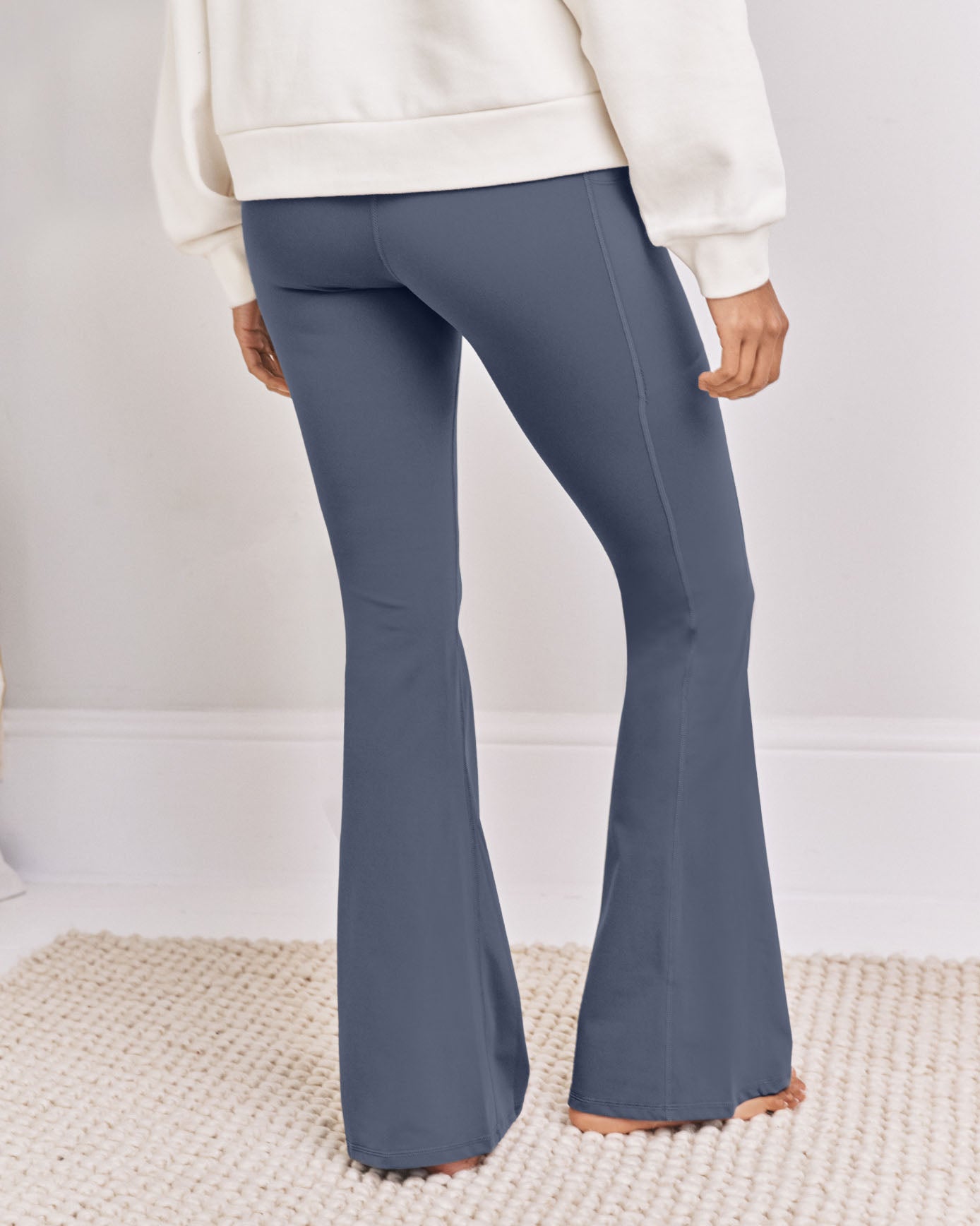 SoftSculpt Flared Leggings - Charcoal