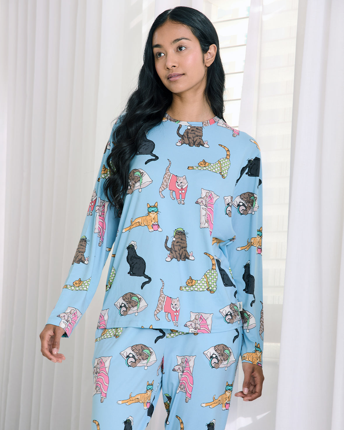 Sleepy Cats Print Long Pyjama Set