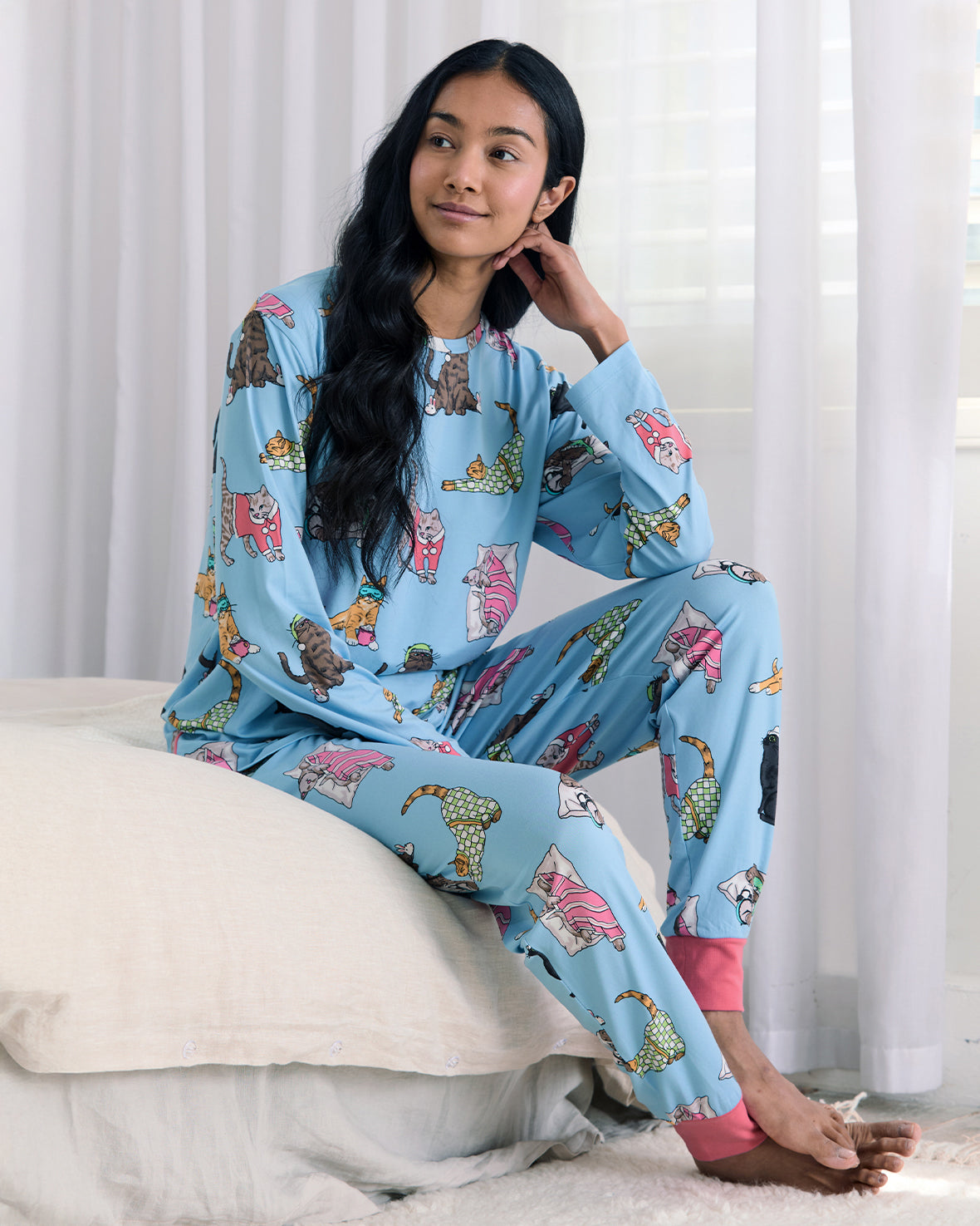 Sleepy Cats Print Long Pyjama Set