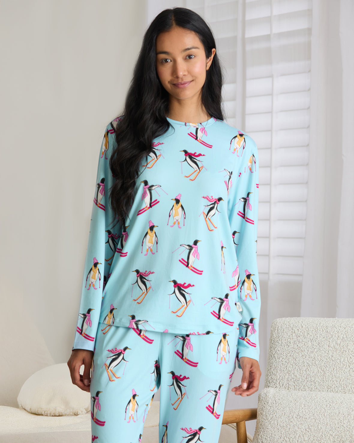 Skiing Penguins Print Long Pyjama Set