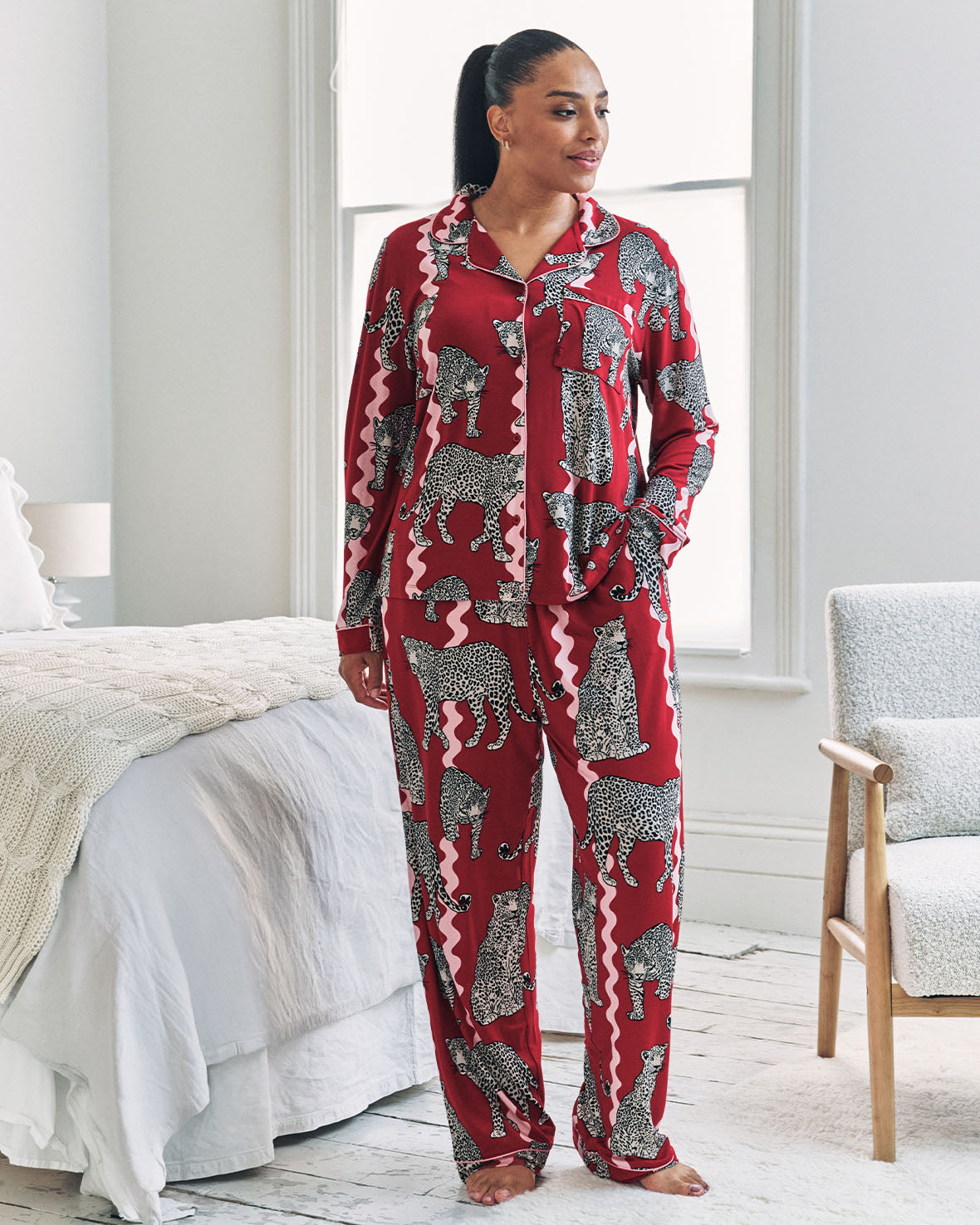 Snow Leopard Wavy Stripe Print Long Pyjama Set