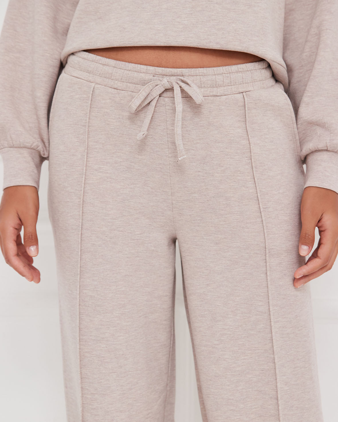 LuxeComfort Scuba Jogger - Camel