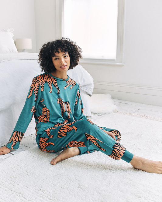 model note: Mariam is 5 ft 11’’ and is wearing a size 10