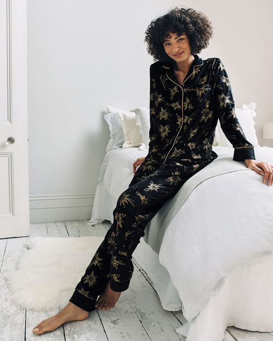 model note: Mariam is 5 ft 11’’ and is wearing a size 10