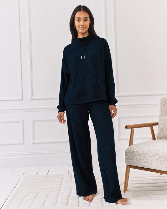 model note: May is 5ft 8’’ and is wearing a size 10