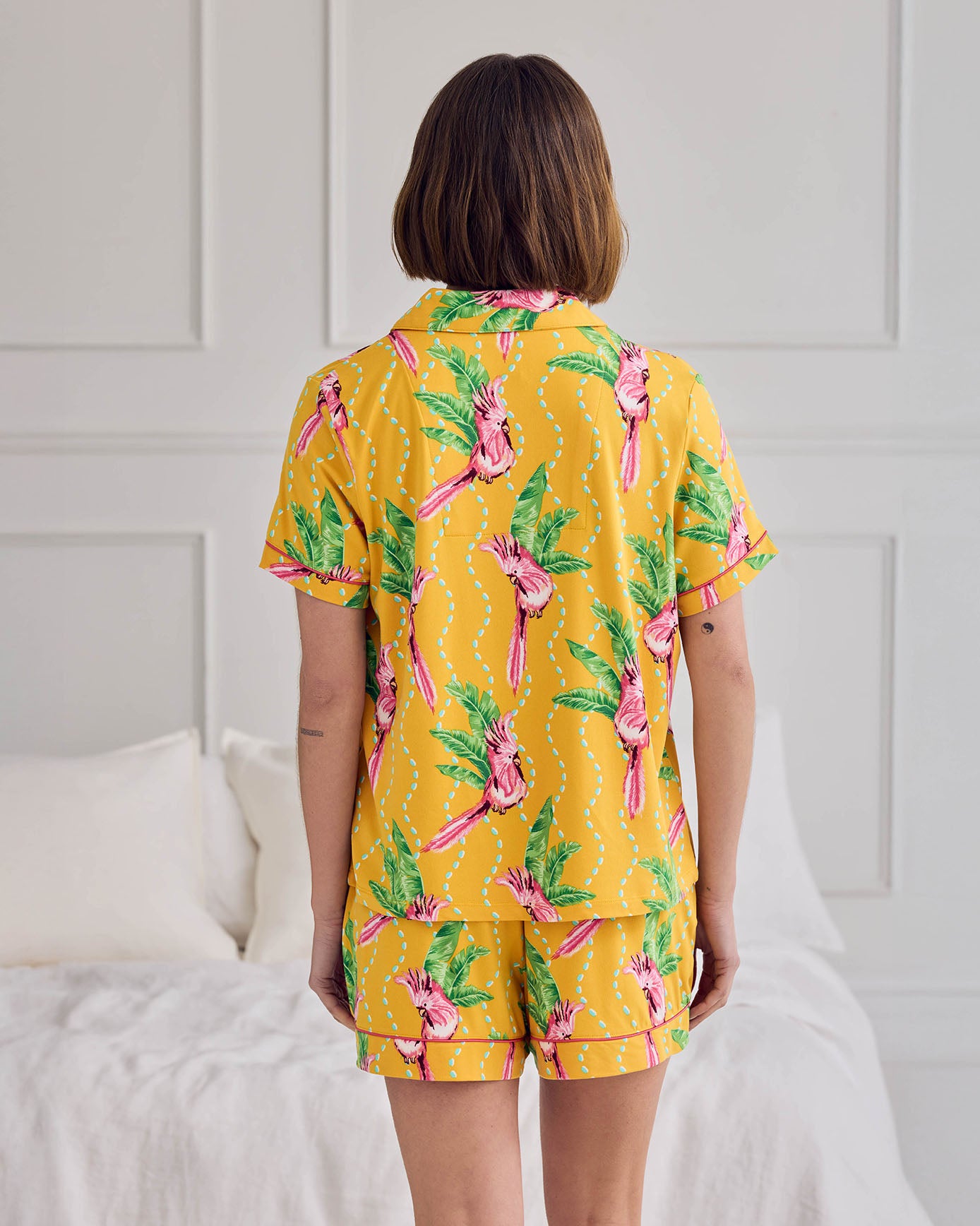 Parrot Wavy Stripe Print Short Pyjama Set