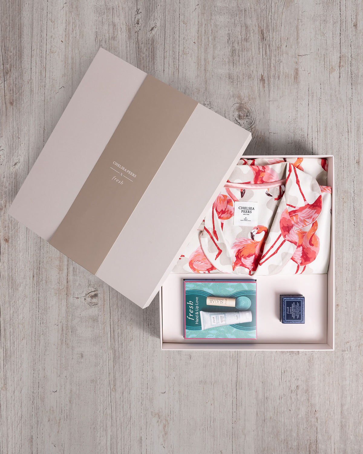 x Fresh Wind Down Gift Set Flamingo Stripe Print