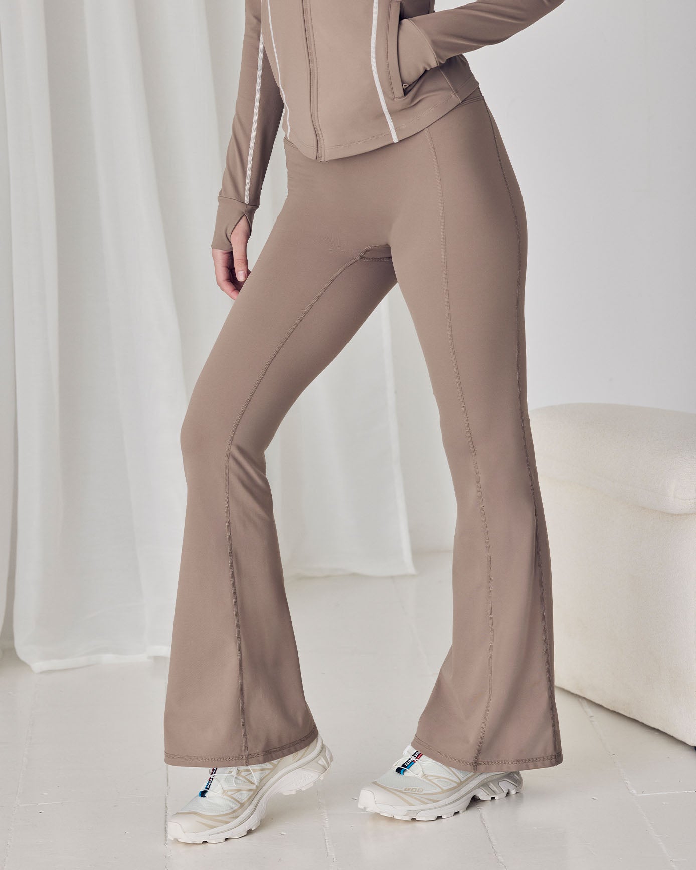 SoftSculpt Flared Leggings - Latte