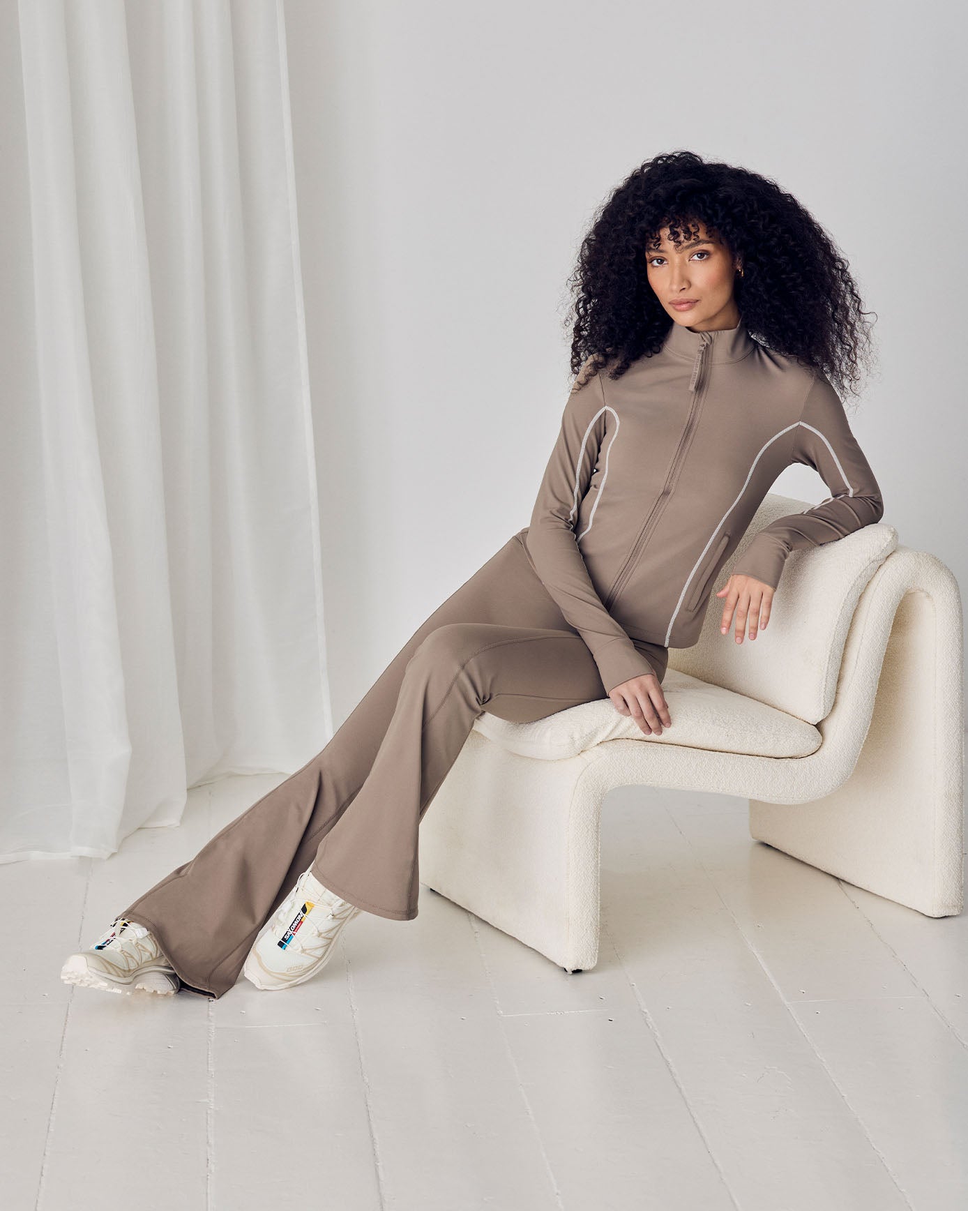 SoftSculpt Flared Leggings - Latte