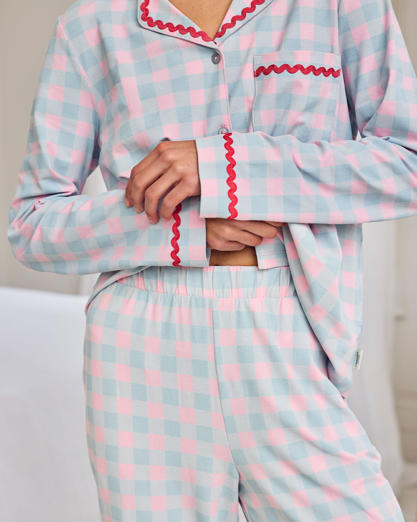 Embroidered Back Do Not Disturb Check Long Pyjama Set