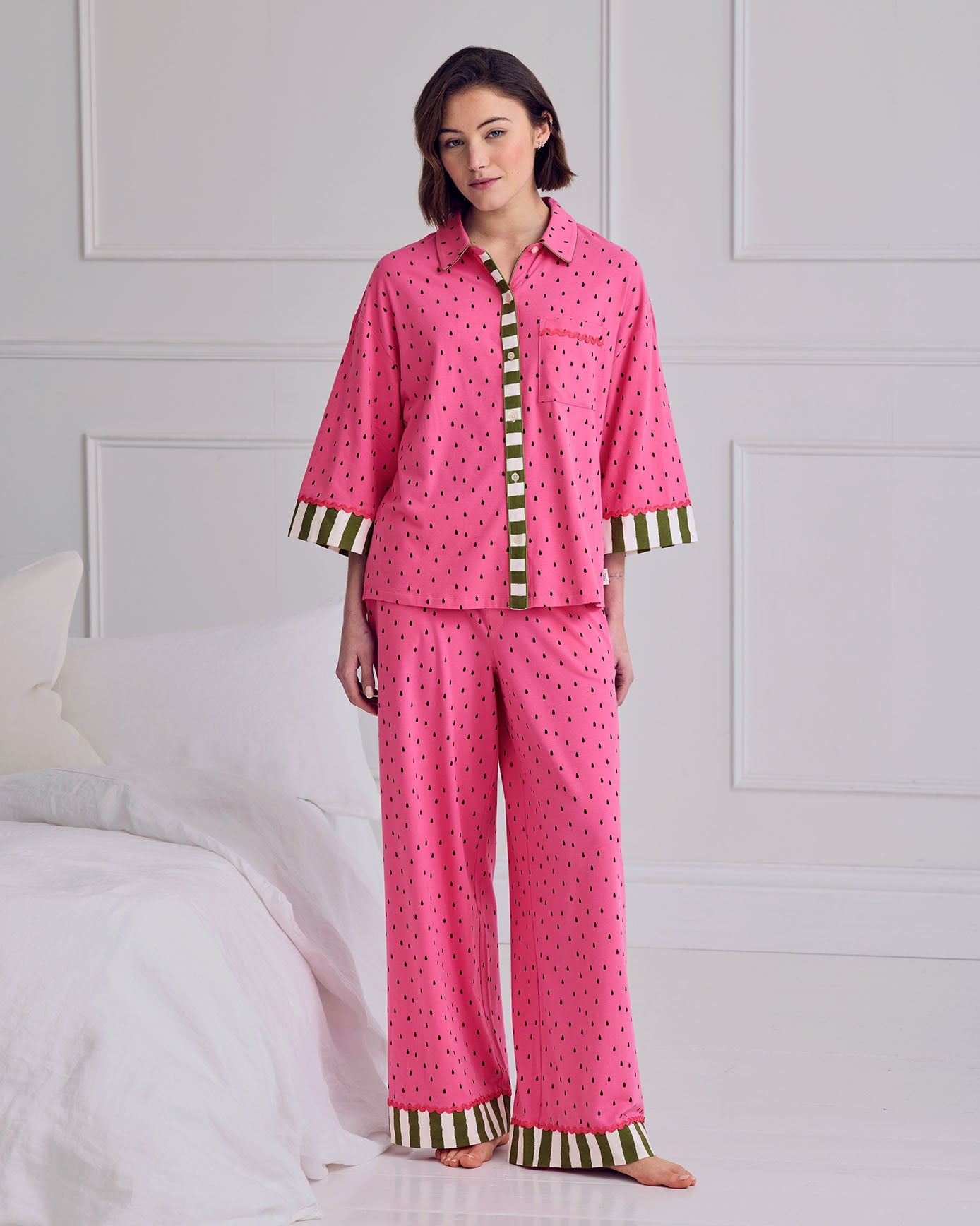 model note: Emilia is 5ft 9’’ and is wearing a size 10
