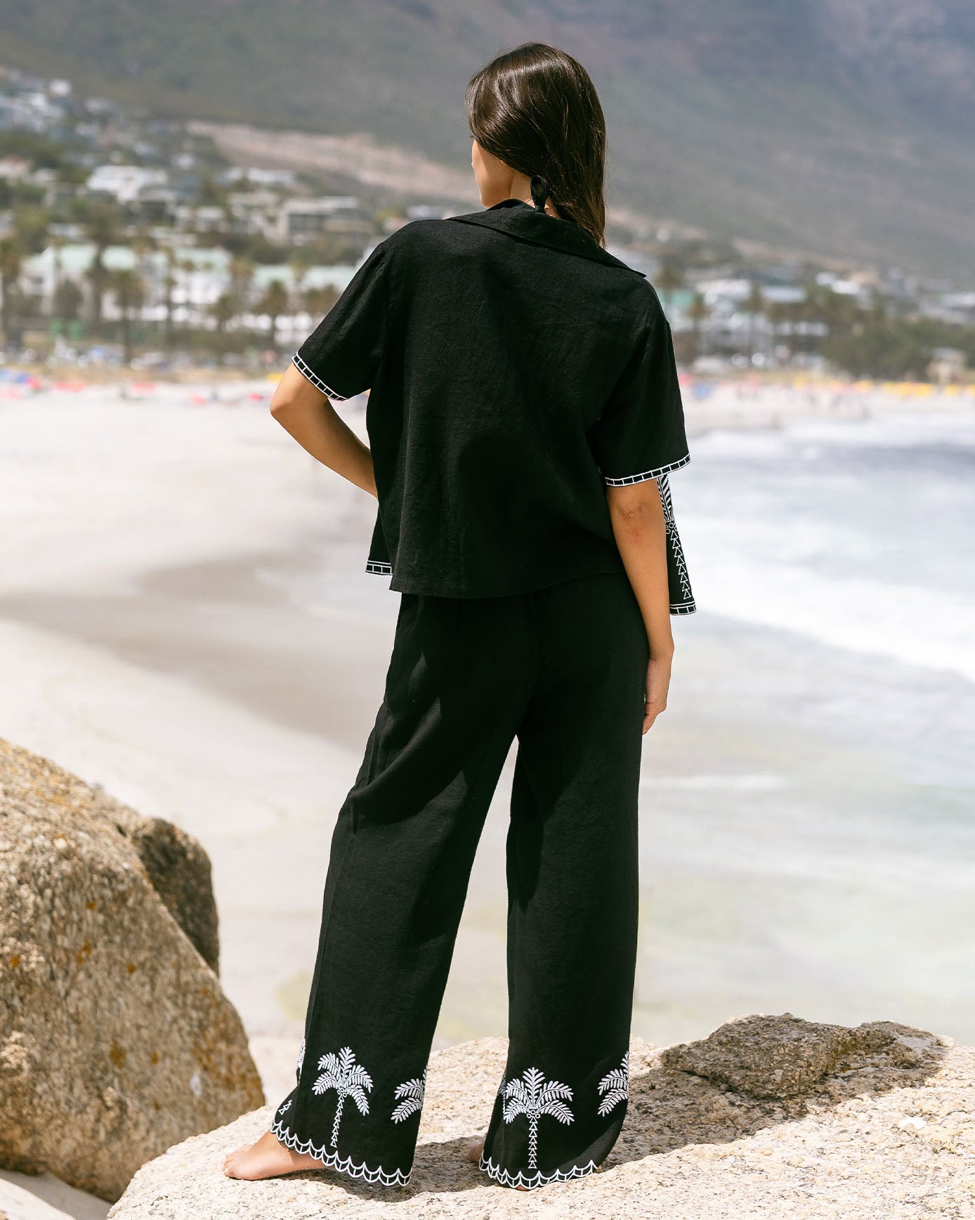 Linen-Blend Embroidered Short Sleeve Shirt - Black