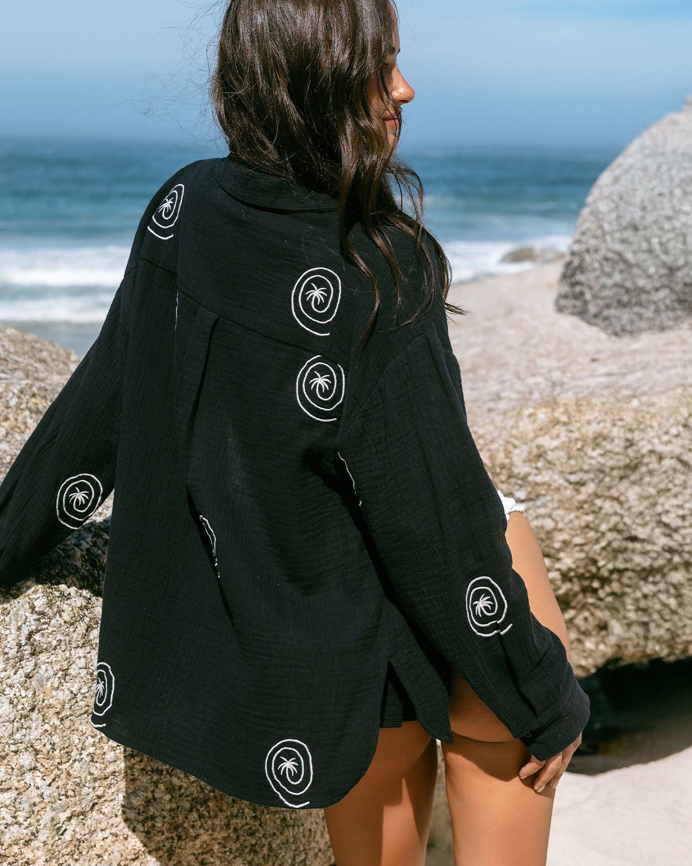 Organic Cotton Cheesecloth Embroidered Palm Loop Long Sleeve Shirt - Black