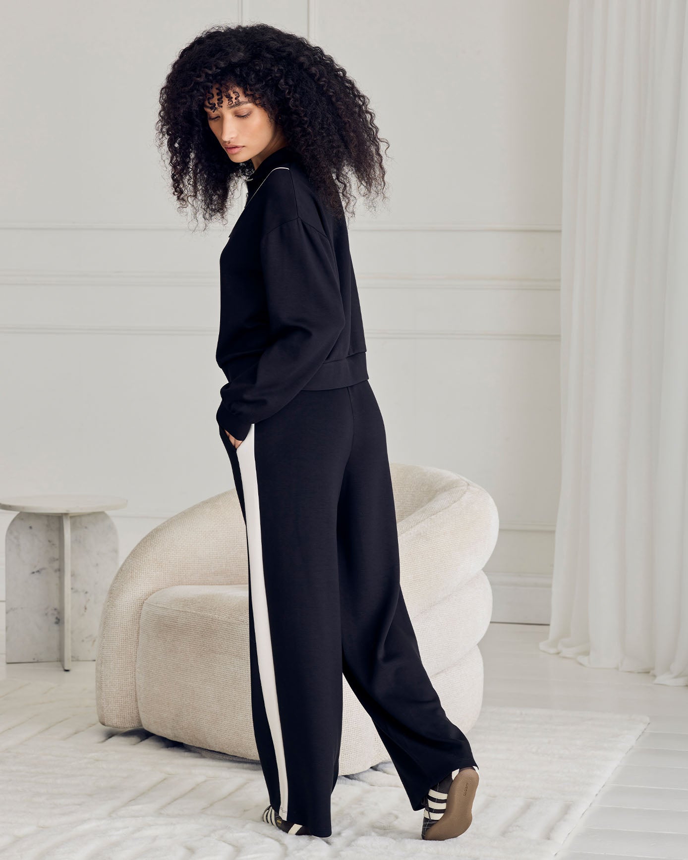 LuxeComfort Scuba Half-Zip Long Sleeve Sweatshirt - Black