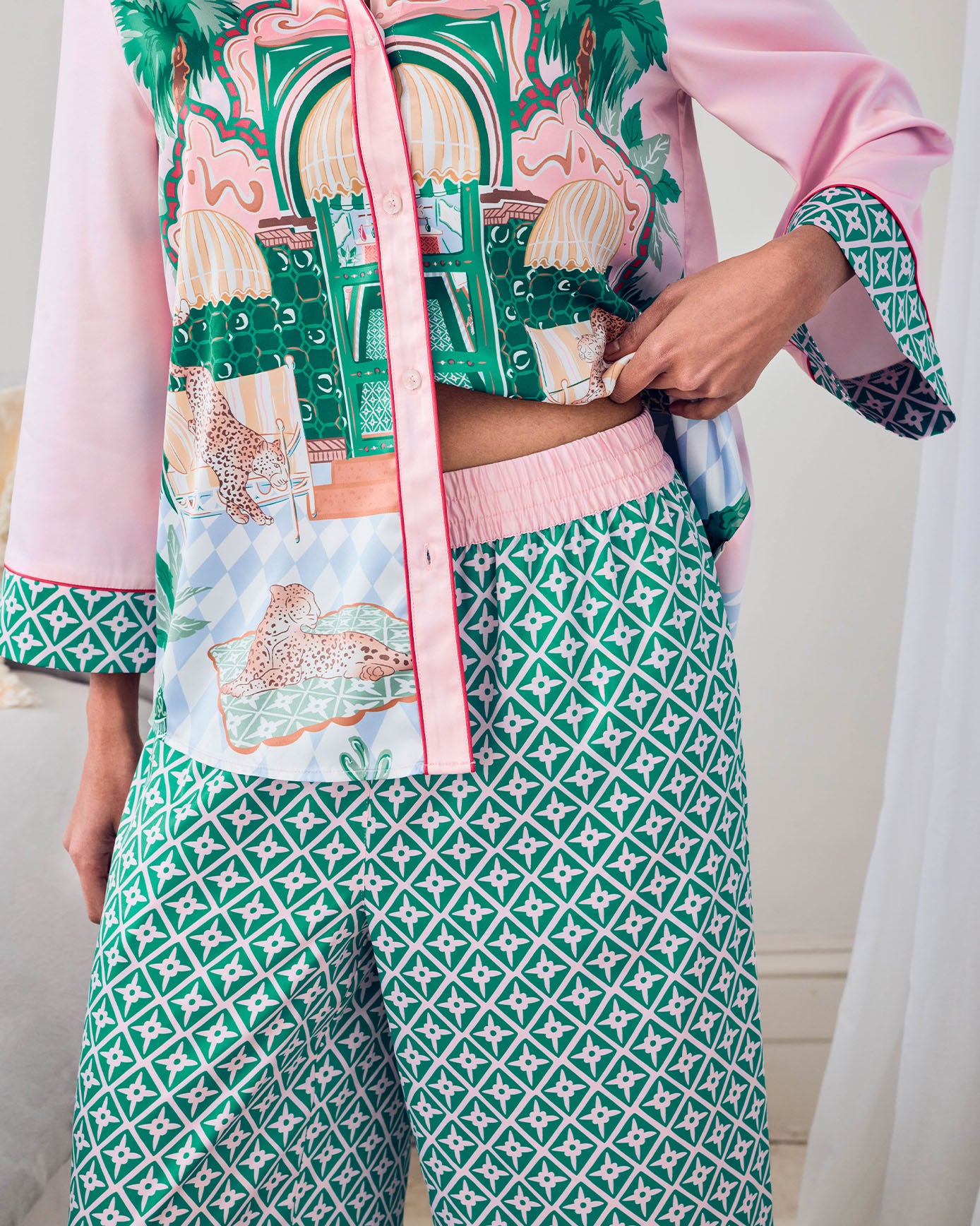 Satin The Clubhouse Print Long Pyjama Set