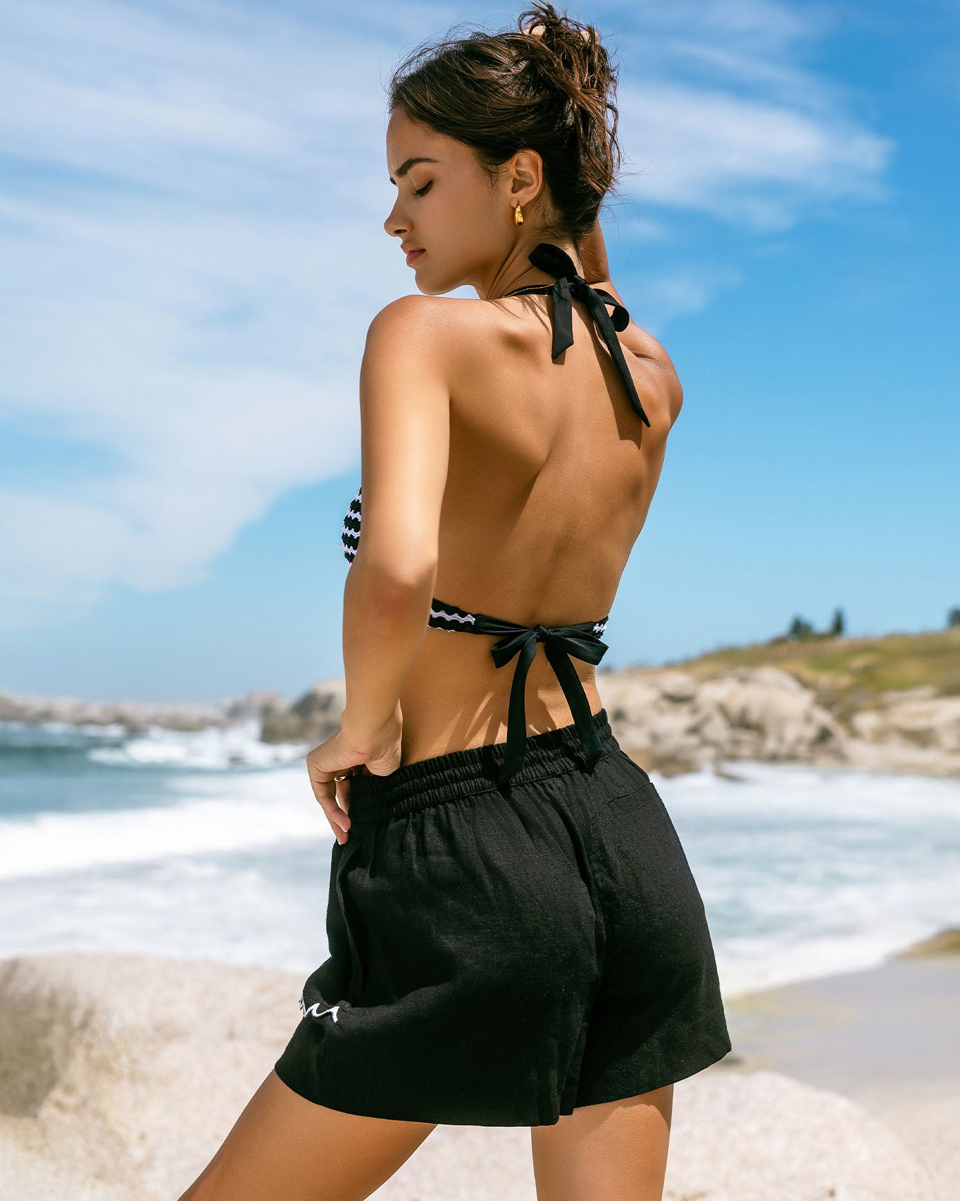 Linen-Blend Scallop Edge Shorts - Black