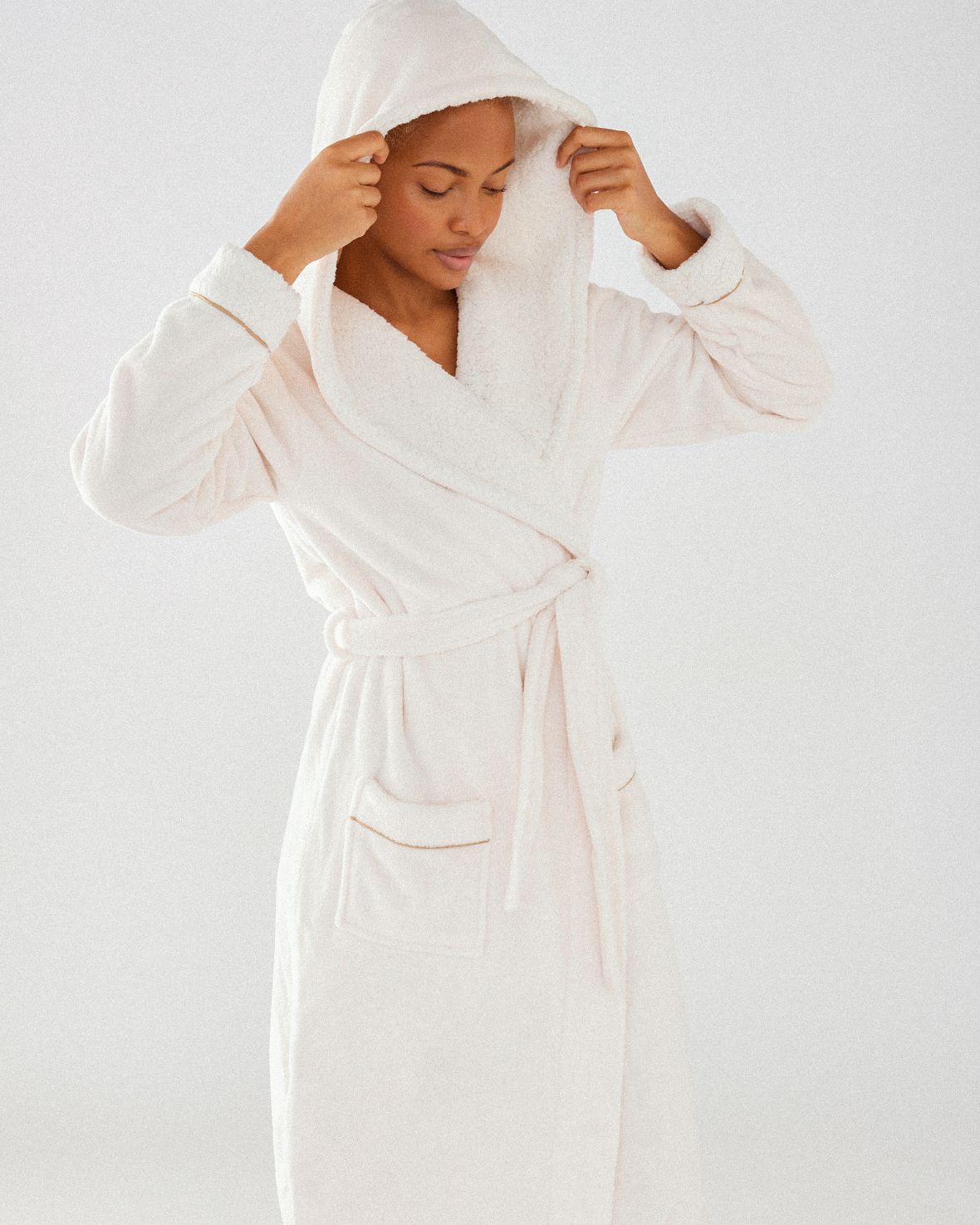 White Fluffy Hooded Robe Dressing Gown Chelsea Peers NYC