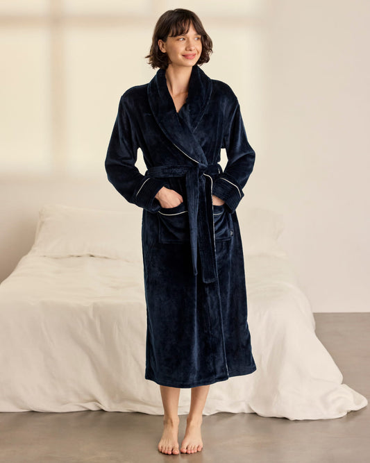 model note: Sara is 5'10" and is wearing a UK 10