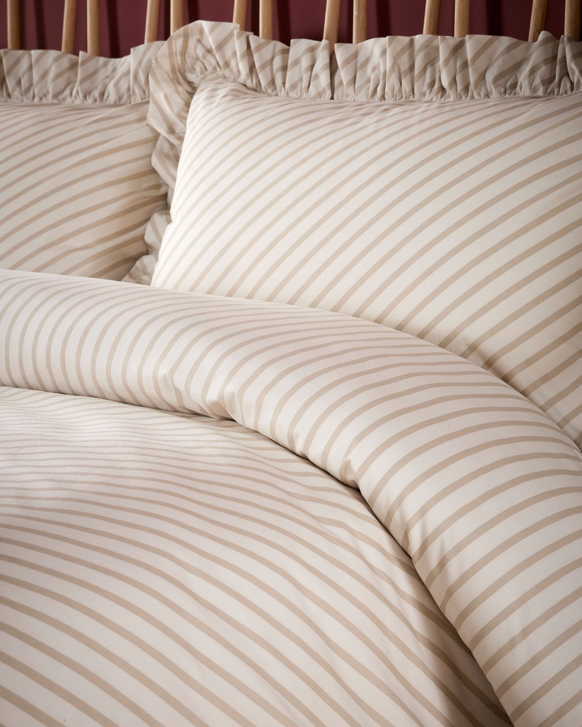 Cotton Stripe Print Frill Bedding Set - Beige