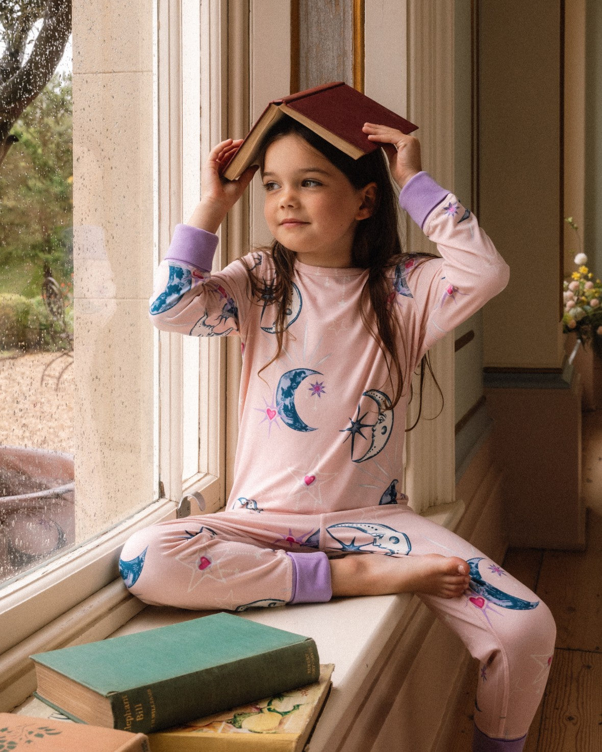 model note: Polly is 5½ years old, 3ft 10" & is wearing size 5-6 Years