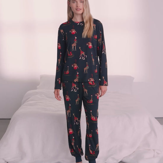 Christmas Giraffe Print Long Pyjama Set